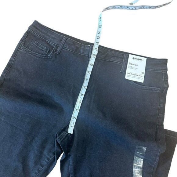 Sonoma Women’s Bootcut Leg Denim Jeans Size 18R Black Charcoal Stretch Mid Rise - Picture 6 of 10